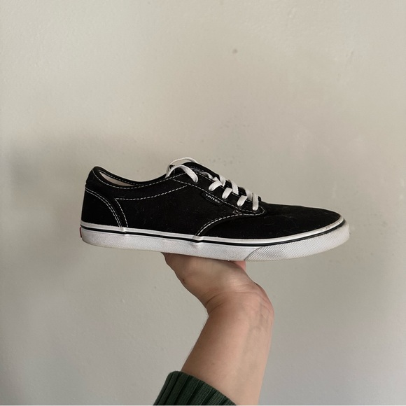 Vans Classic Black Atwood Low Skate Sneakers - Picture 2 of 9